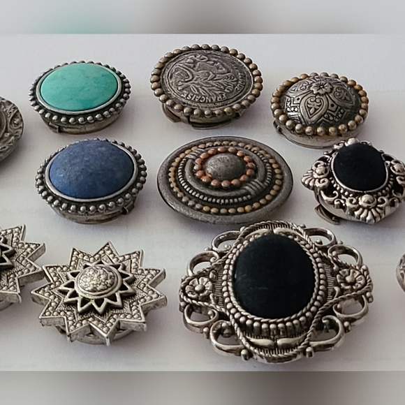 Vintage LOT 14 Snap Open Button Covers Star Moon Heart and more designs - Picture 10 of 16
